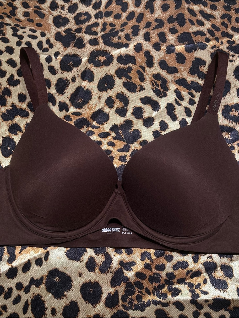❌SOLD❌Aerie SMOOTHEZ Brown Plunge Bra - 38B